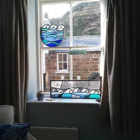 Rose Lea, Beautiful Seaside *