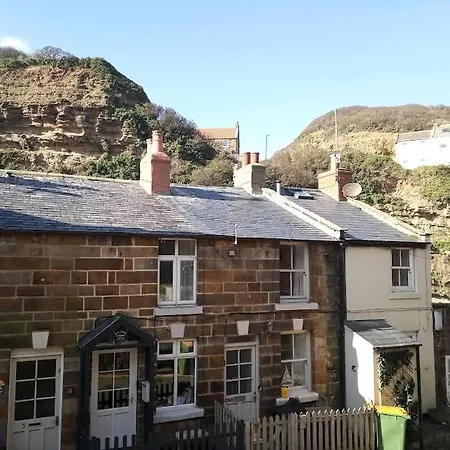 Rose Lea, Beautiful Seaside *